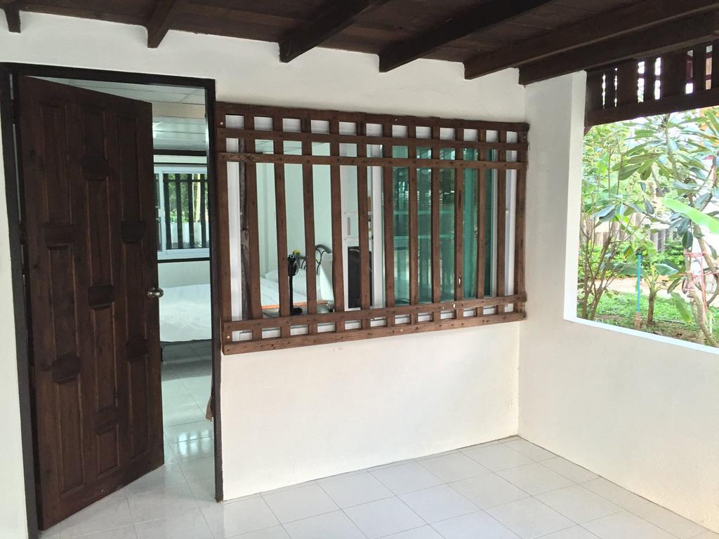 Hora Home Lampang Buitenkant foto