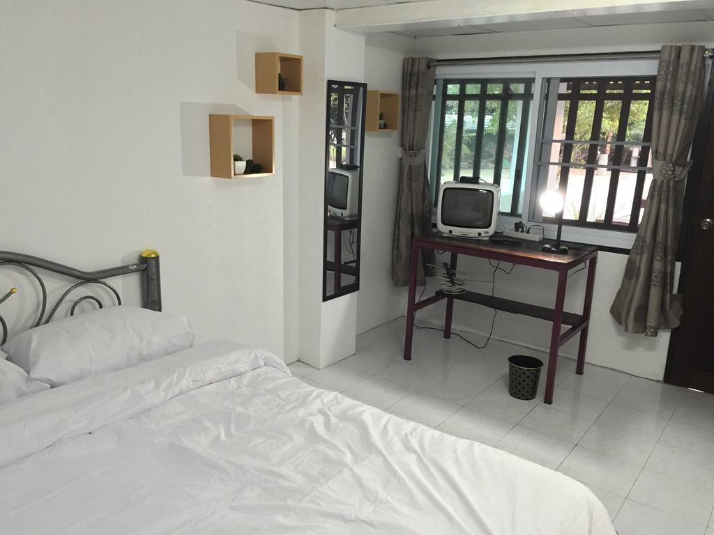 Hora Home Lampang Buitenkant foto
